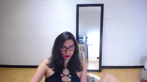 nextdoor_fantasy online show from September 15, 10:28 pm