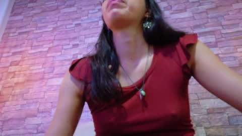 nextdoor_fantasy online show from April 24, 12:41 pm