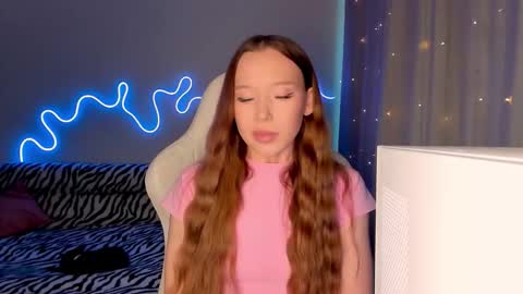 Mina online show from December 16, 10:54 am