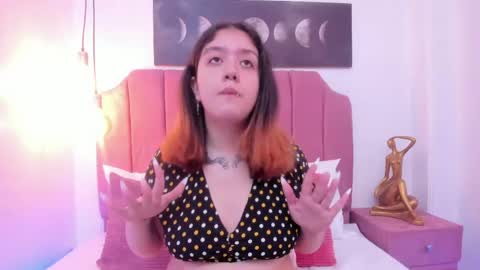 Estefani  online show from May 6, 3:43 am