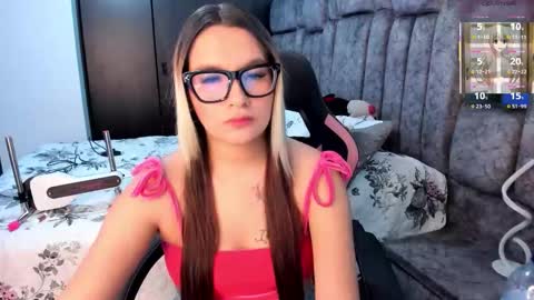 YuliEM online show from October 18, 5:59 pm