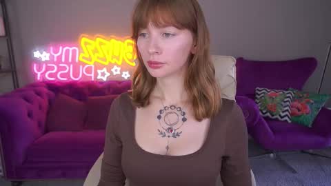 Nicol Moonn online show from November 12, 7:28 am