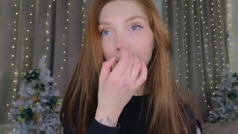 Nicole online show from December 15, 8:47 pm