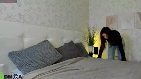 GMT7TueWedThSu 0300am-0900am. Sa 1000am-0400pm online show from September 14, 9:45 pm