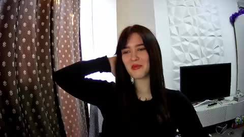 nicole_todd online show from December 17, 9:17 am