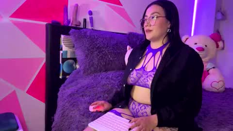 Nicole online show from November 30, 4:38 am