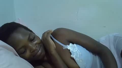 nicoleberry254 online show from February 4, 5:53 am