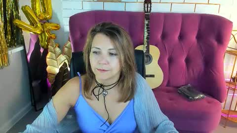 nicolehits online show from September 24, 5:28 am