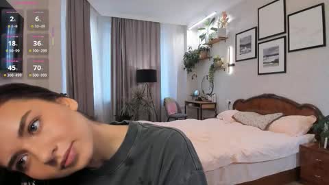 Dua Lipa online show from October 13, 1:14 pm