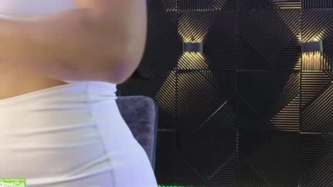 Nicoll  Independent model online show from March 11, 6:08 am