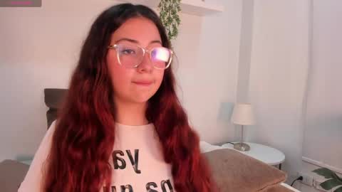 nicolle_evanss_ online show from April 25, 4:15 am