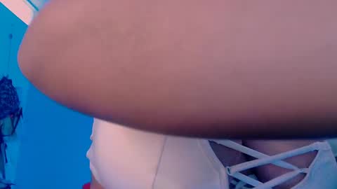 Nicolle Miley online show from March 24, 8:36 pm