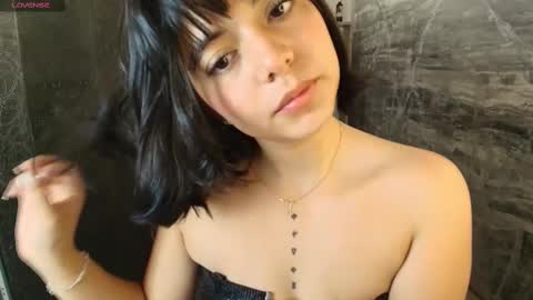 NicolRoss online show from February 26, 1:32 pm