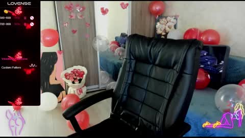 nigo_nika online show from February 14, 1:29 pm