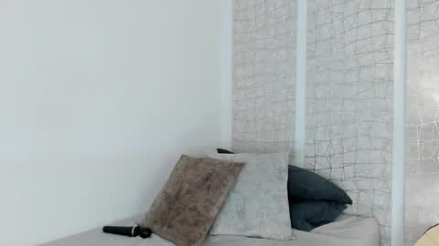 Niicole online show from September 13, 5:21 pm