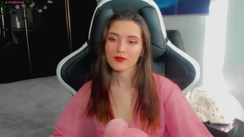 niki_cutes online show from February 25, 8:02 am