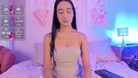    online show from December 3, 7:05 pm