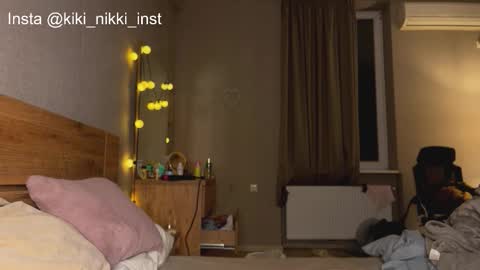 nicolette online show from November 27, 5:05 pm