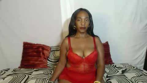 nikkyjigglesx online show from April 15, 8:59 am