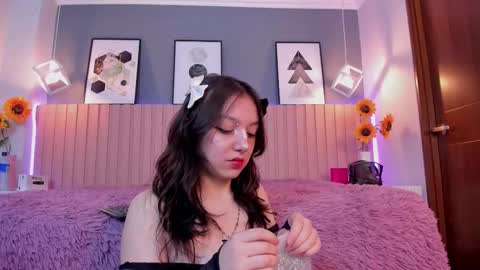 nina_ford_ online show from March 12, 3:31 am