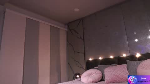 Angie online show from December 17, 4:38 am