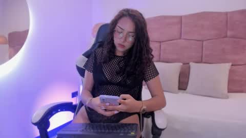 Nina  online show from November 27, 7:17 pm