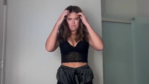 Nina online show from November 8, 12:48 am