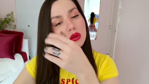 NinaOneil online show from February 26, 8:13 pm