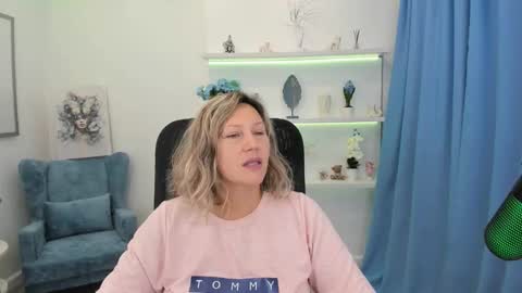 ninastarle online show from September 19, 11:53 am