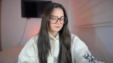 ninavolkov online show from February 24, 11:36 pm