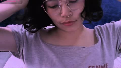 Nina online show from January 3, 1:03 pm