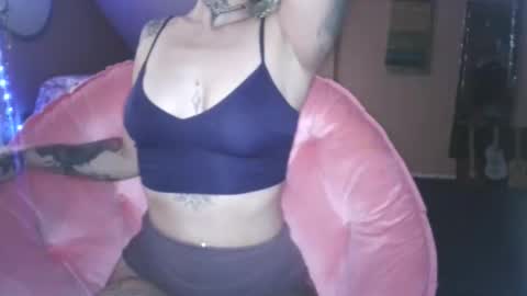 Leah online show from October 20, 2:53 pm