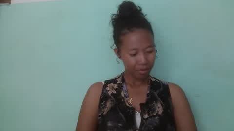 noellah online show from March 6, 5:24 am