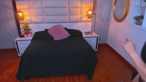  Nohemi   online show from March 25, 7:06 pm