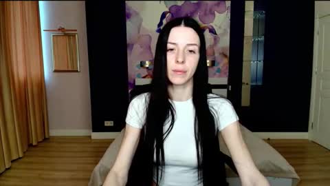 NoirDiva online show from March 30, 6:02 am