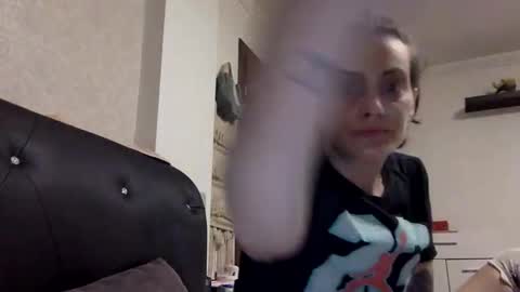 norablues online show from June 10, 11:58 pm