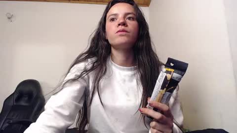 noreen_ online show from April 14, 2:44 am