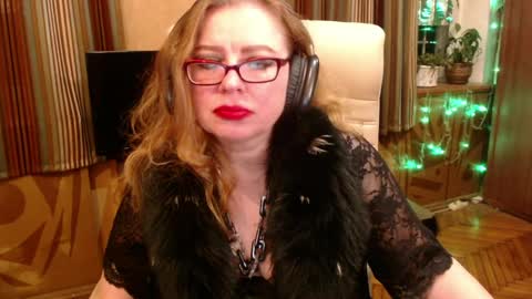 miss Tress online show from April 10, 11:22 pm