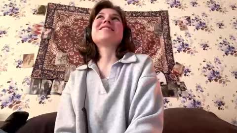 Amelia online show from March 3, 9:15 am