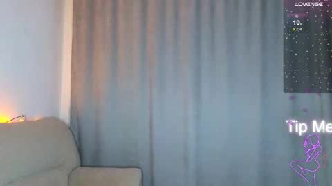 Hello My name is Helene NTMU  Finger up if u like what u see online show from February 3, 2:22 pm