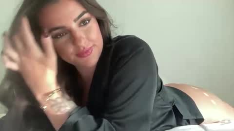 nellyxoxo online show from December 2, 8:44 pm