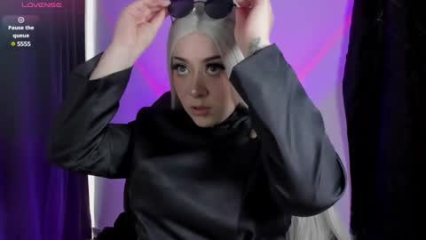  s online show from March 2, 9:19 pm