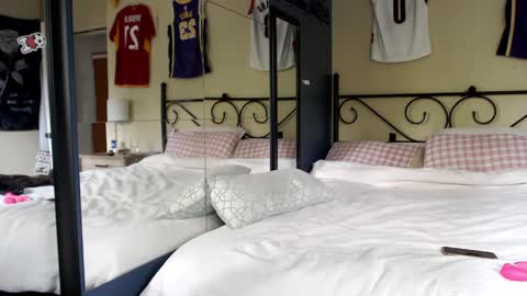 Tiffany online show from October 15, 5:15 pm