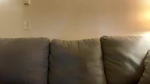 numb_nut_ online show from September 10, 2:22 am