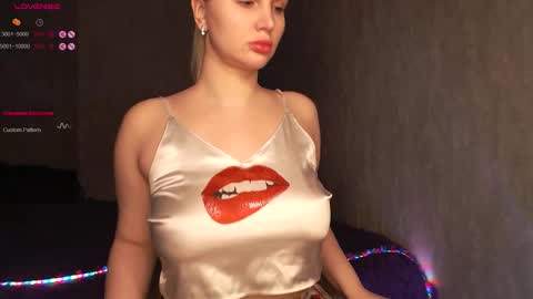 WEELCOMEEEEEEEEEE online show from December 13, 10:38 pm