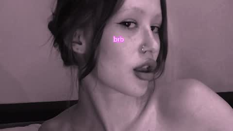 nyra_thira online show from July 17, 1:43 am