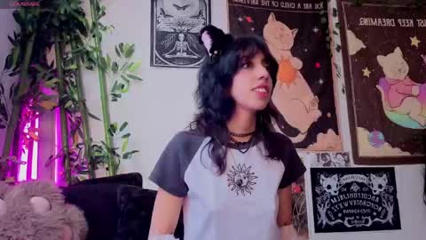   online show from June 5, 10:38 pm