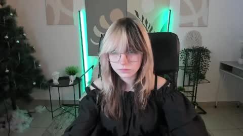 Nyx online show from May 18, 4:51 am
