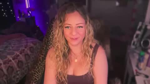 nyxxen online show from March 26, 12:02 am