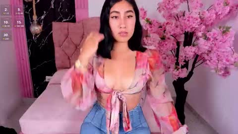 MAILY  online show from November 5, 4:34 pm